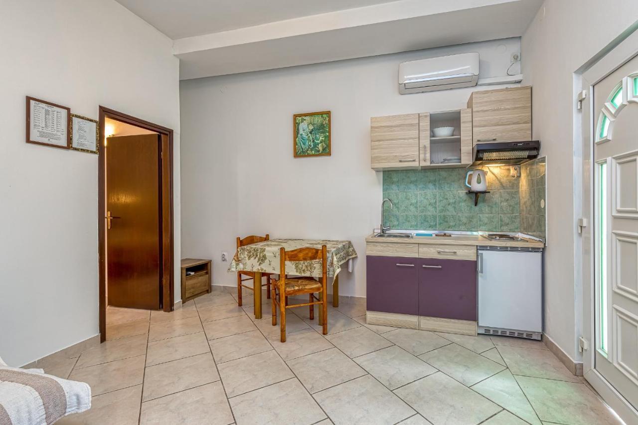 Apartments Bastovanovic Rovinj Exterior photo
